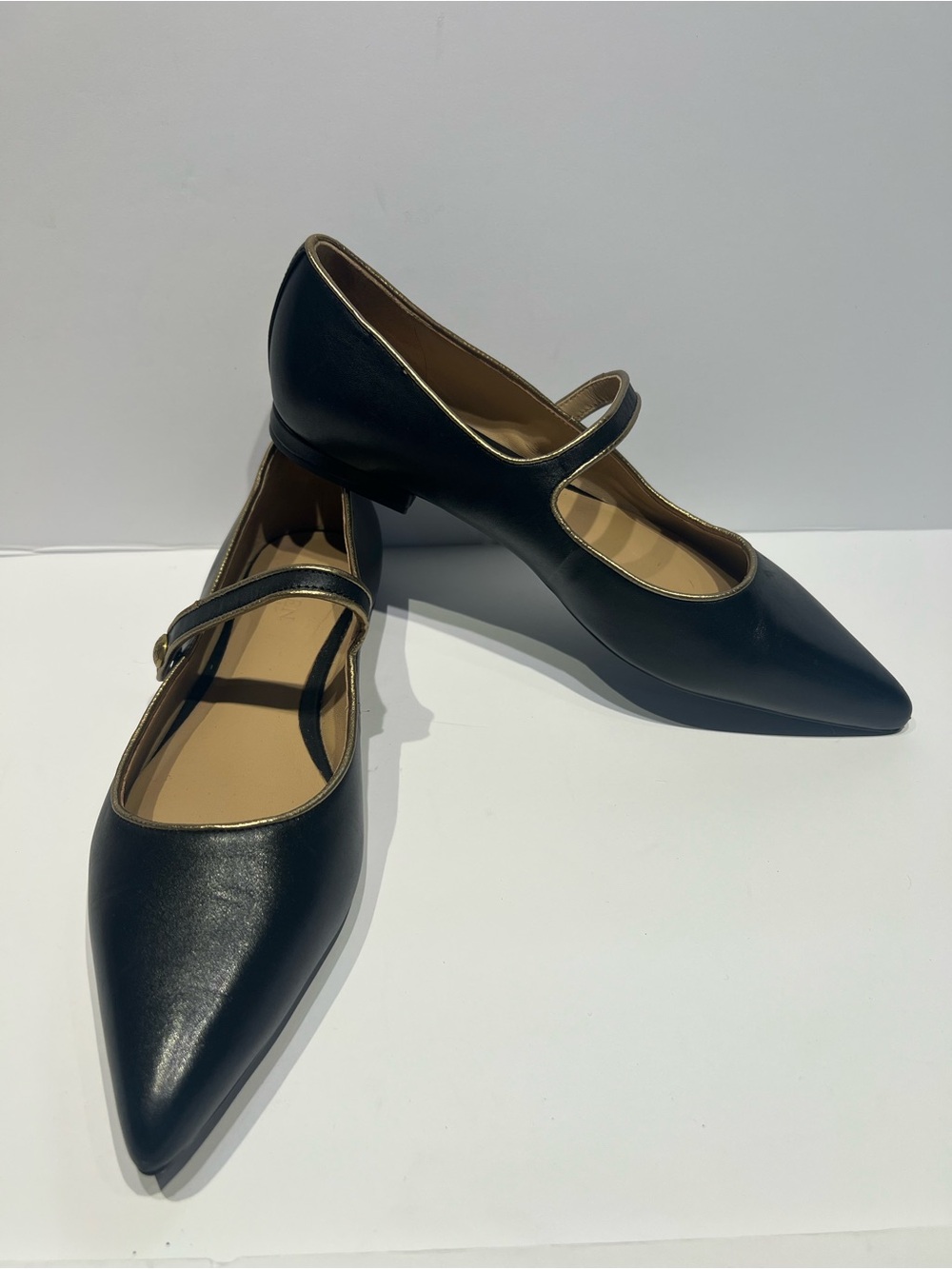 LAUREN Ralph Lauren pointed-toe Mary Jane flats Sz 8